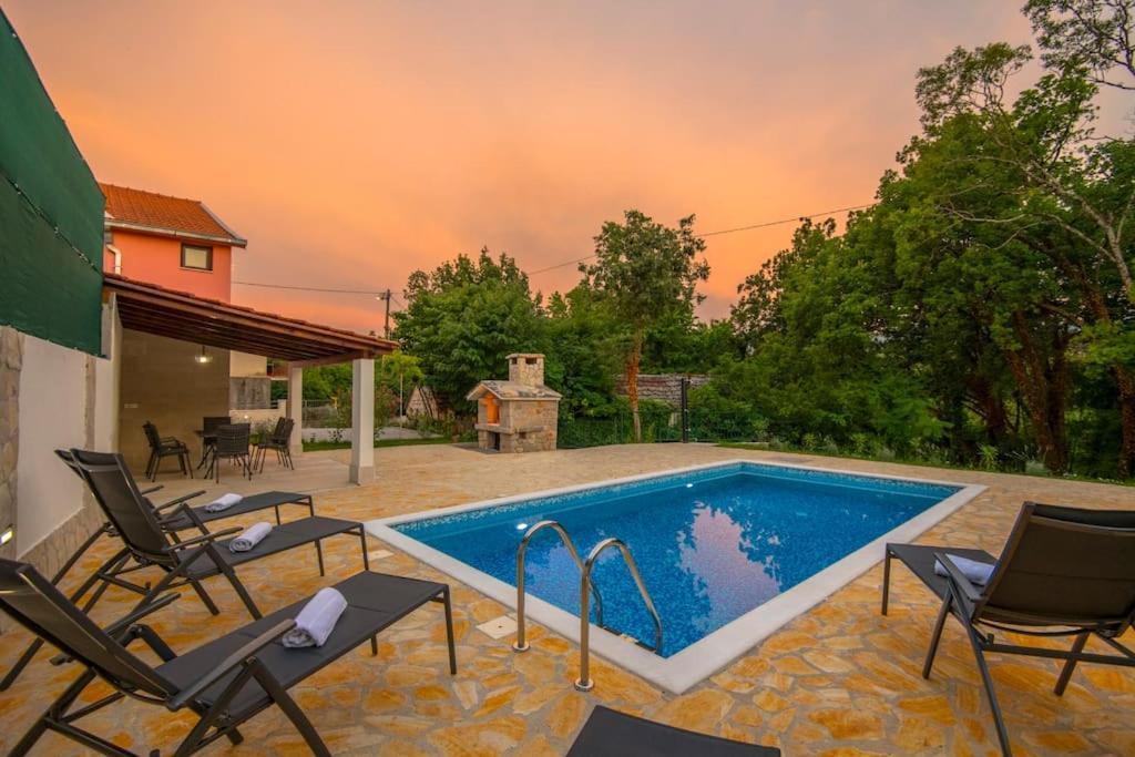Villa Milla-Grubine Exterior photo